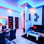 Luxury Smart Apartment *