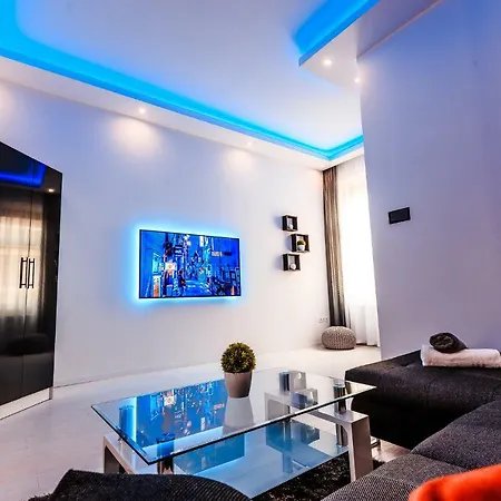 Luxury Smart Apartment *