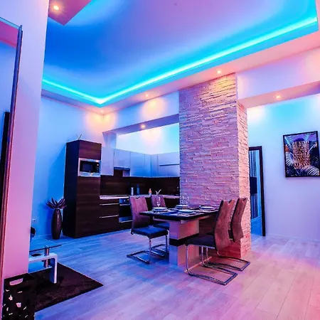 Luxury Smart Apartment *